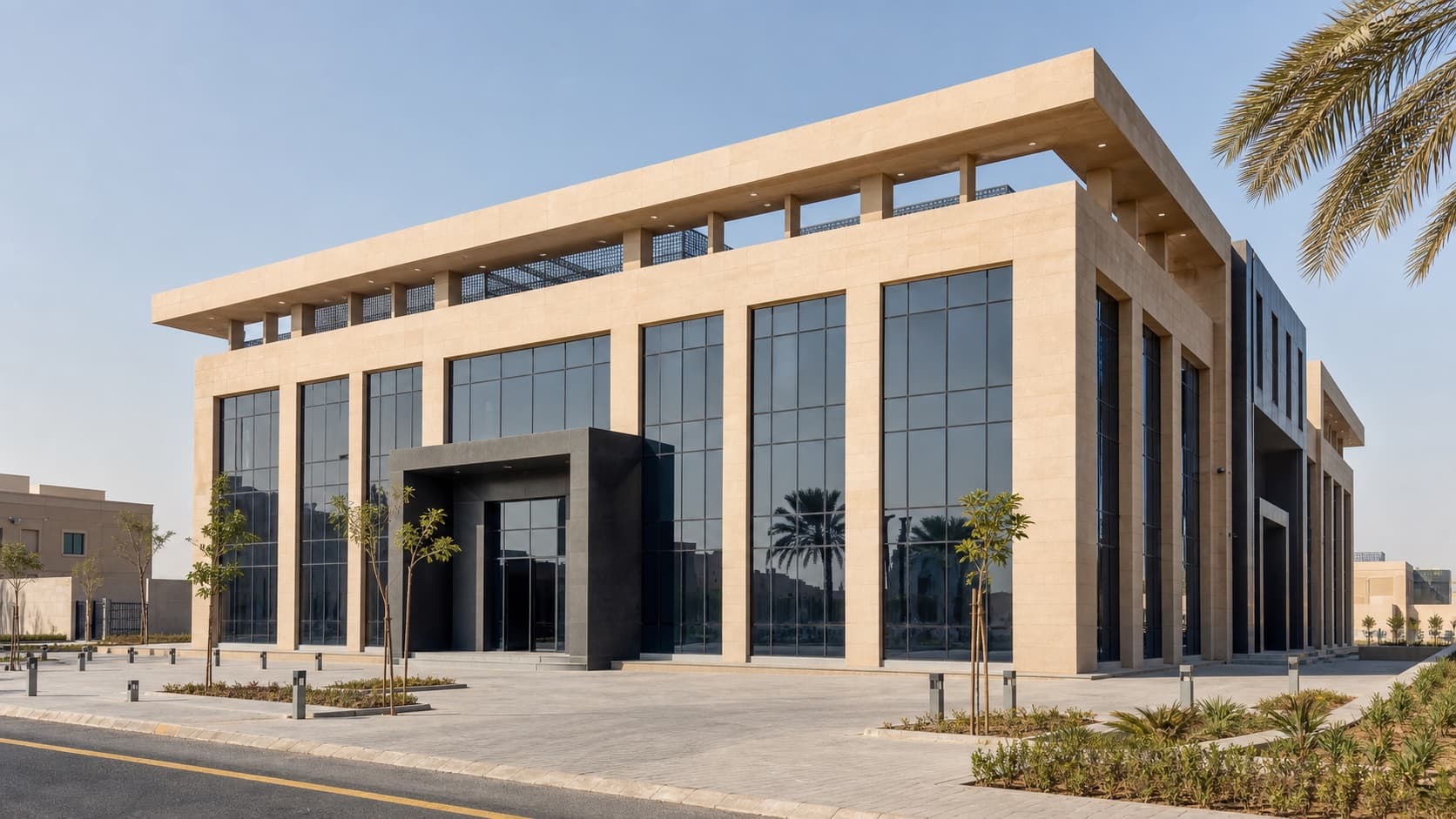 مبنى تجاري حديث في المملكة العربية السعودية